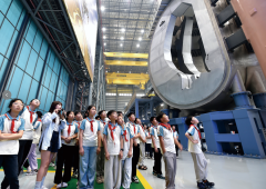 端制制演示展示大国沉器的硬核实力；“太空烧